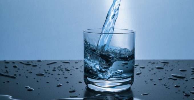 6 Reasons to Drink Alkaline Water Everyday