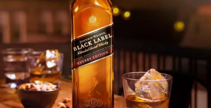 How To properly Serve Johnnie Walker Whiskey – 2023 Guide