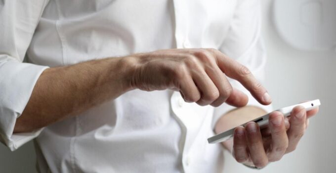 Here Is How Mobile Apps Can Help Small Businesses Grow