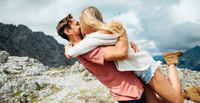 Falling Short Of Love? 7 Tips Reignite Your Long Distance Relationship