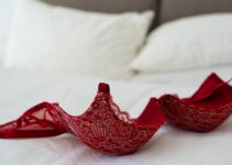 6 Mistakes to Avoid When Buying Lingerie for Your Girlfriend – 2023 Guide