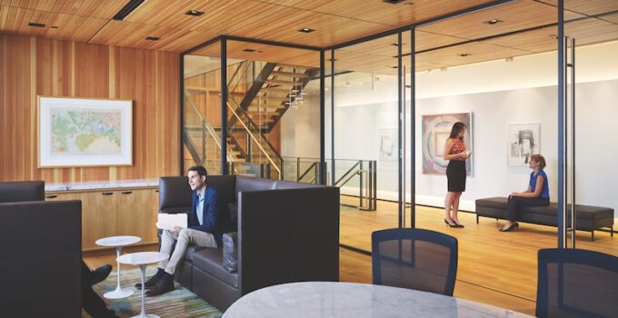 How Glass Office Partitions Create a Pleasant Working Environment