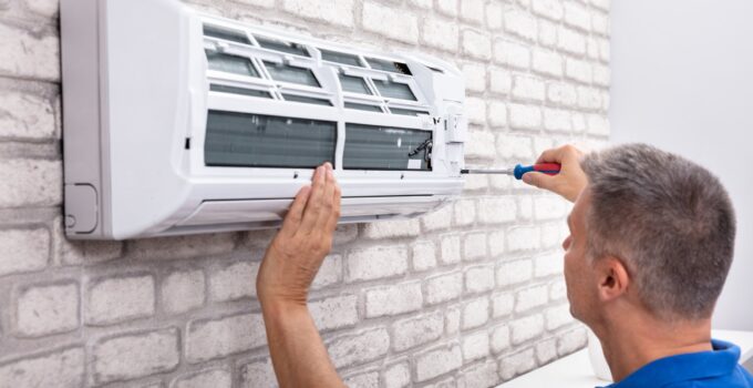 7 Signs Your Air Conditioner Needs Professional Servicing
