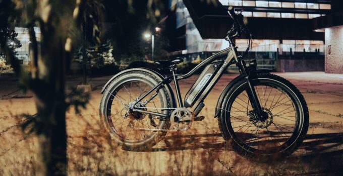 How Far Can You Commute With An E-Bike – 2022 Guide