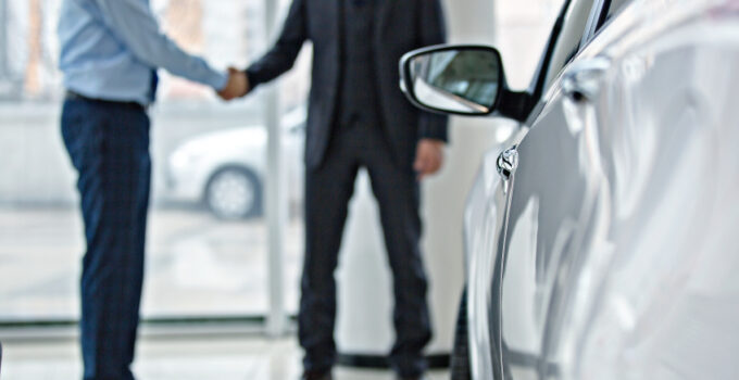 Car Buying Services vs. Dealership: Which is Better?
