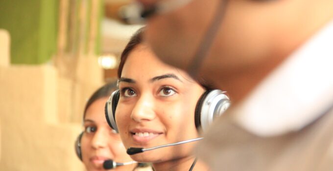 Benefits Of Outsourcing Customers’ Services To Offshore Call Centers