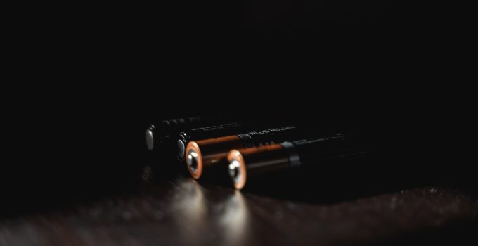 What Is the Difference Between Alkaline and Regular Batteries?