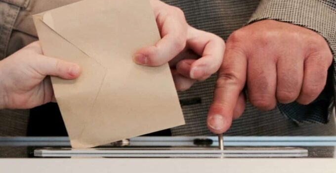 The Power of Personalization: How Handwritten Mail Can Revolutionize Political Campaigns