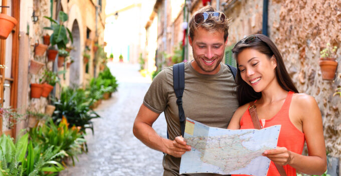 Living in Italy - Locals' Tips for Foreigners to Adapt Faster - 2024 Guide